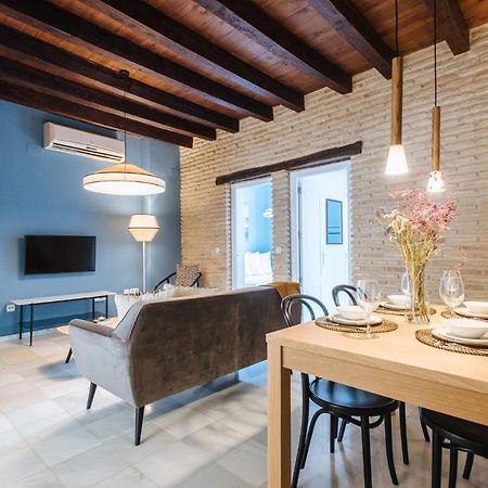 Suites Triana Sevilla Apartments Екстериор снимка