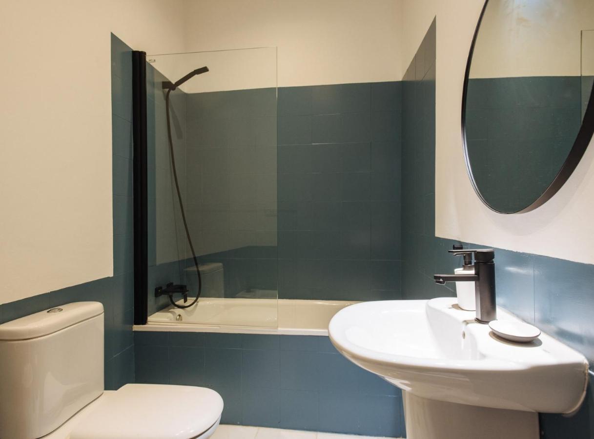 Suites Triana Sevilla Apartments Екстериор снимка