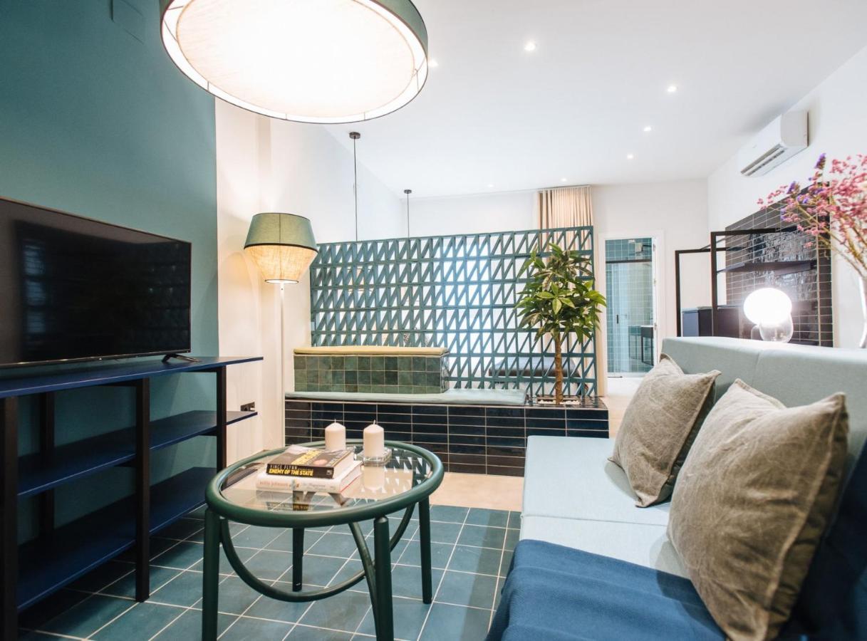 Suites Triana Sevilla Apartments Екстериор снимка