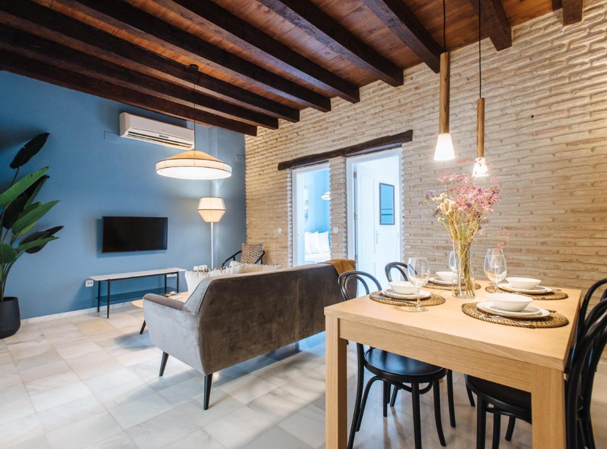 Suites Triana Sevilla Apartments Екстериор снимка